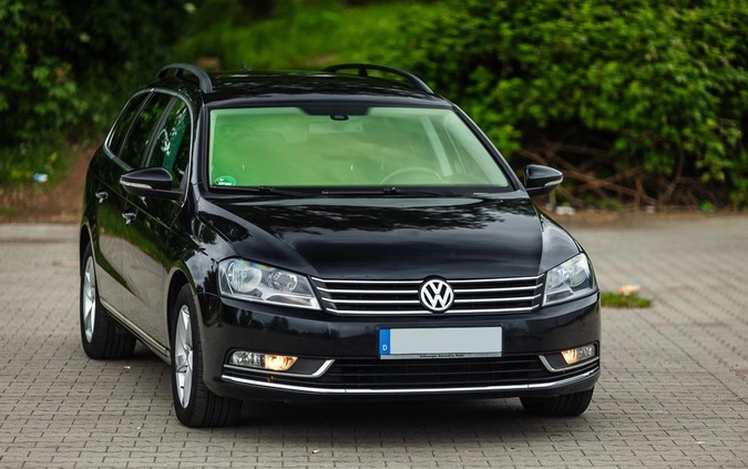 Volkswagen Passat cena 28500 przebieg: 260000, rok produkcji 2011 z Gubin małe 631